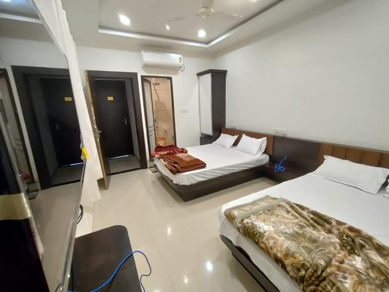 Hotel Jyoti Shree Ujjain Extérieur photo