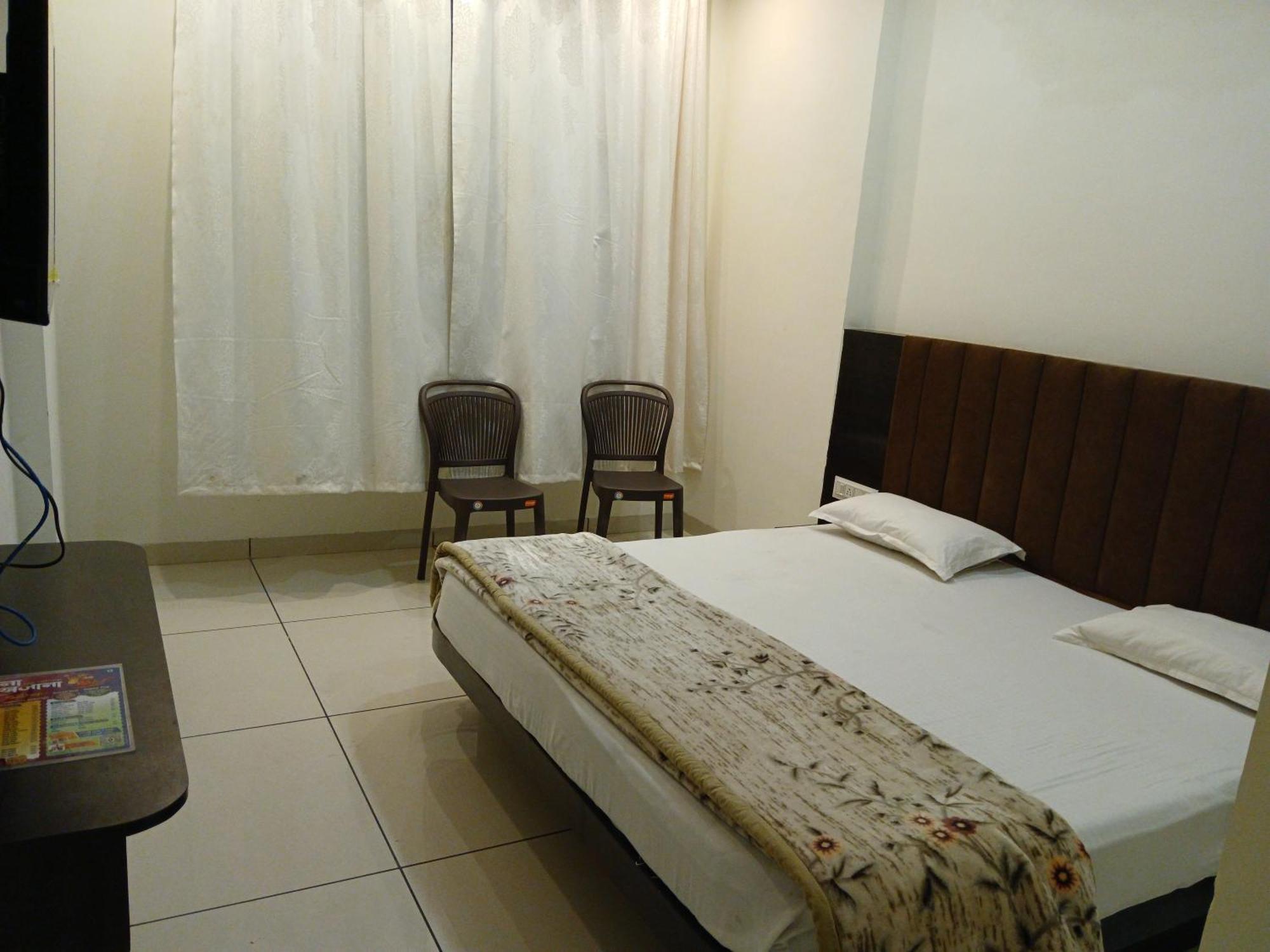 Hotel Jyoti Shree Ujjain Extérieur photo